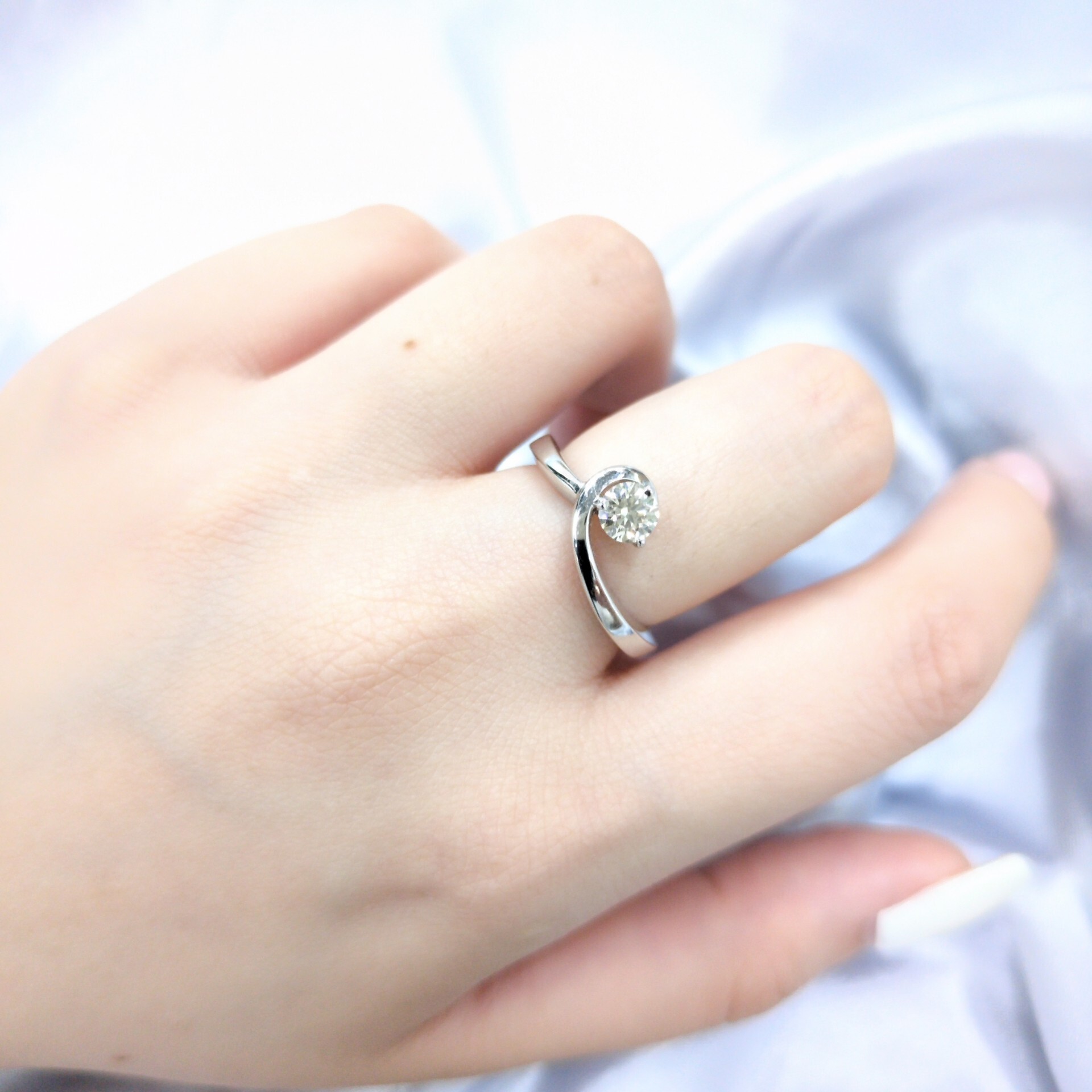 18K White Gold 0.30ct Fancy Champagne Diamond Ring