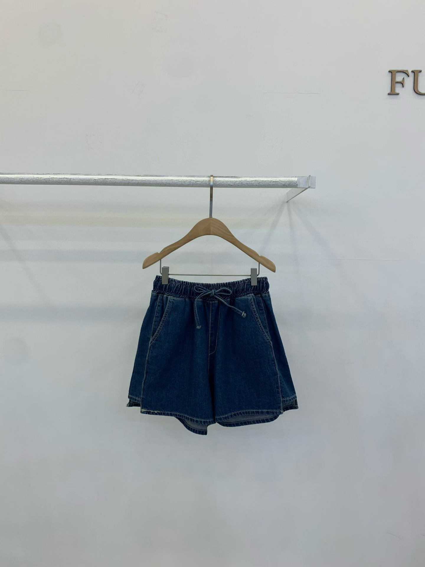 FP5113 設計感抽繩牛仔短褲