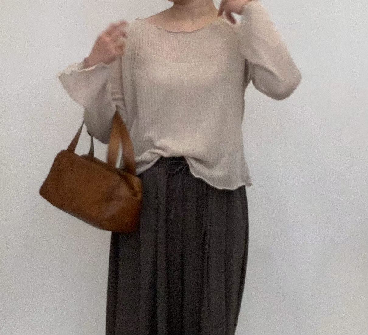 FP5116 編織透膚滾邊上衣