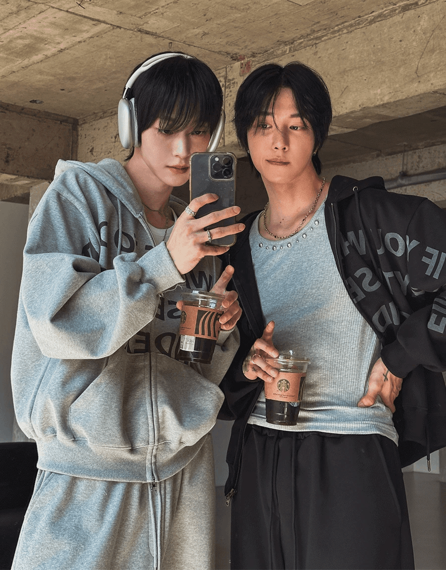 Wanted 字母短款連帽外套