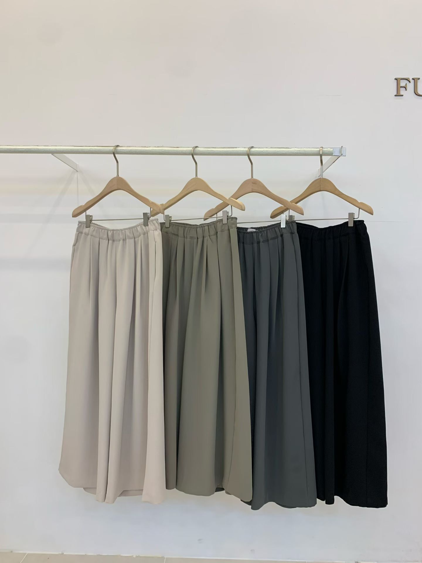 FP5128 壓褶鬆緊寬褲