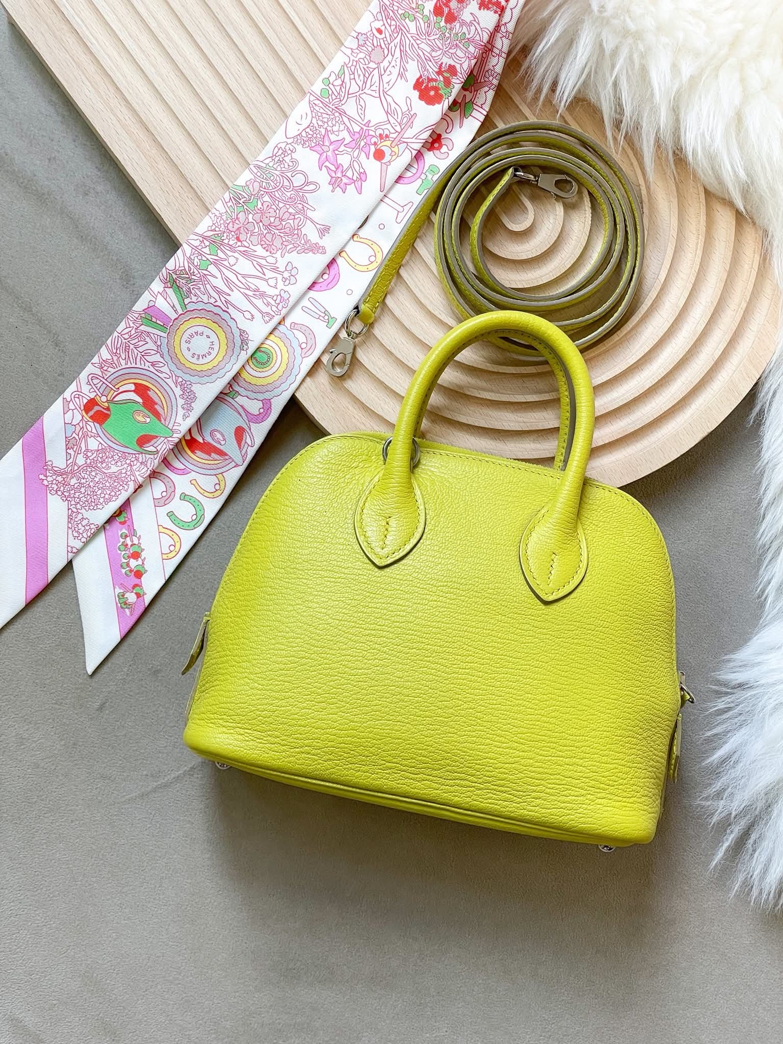Preloved Hermès Bolide Mini Chèvre Mysore Leather Lime PHW HK$3x,xxx  (HK$2,000 即時落訂)