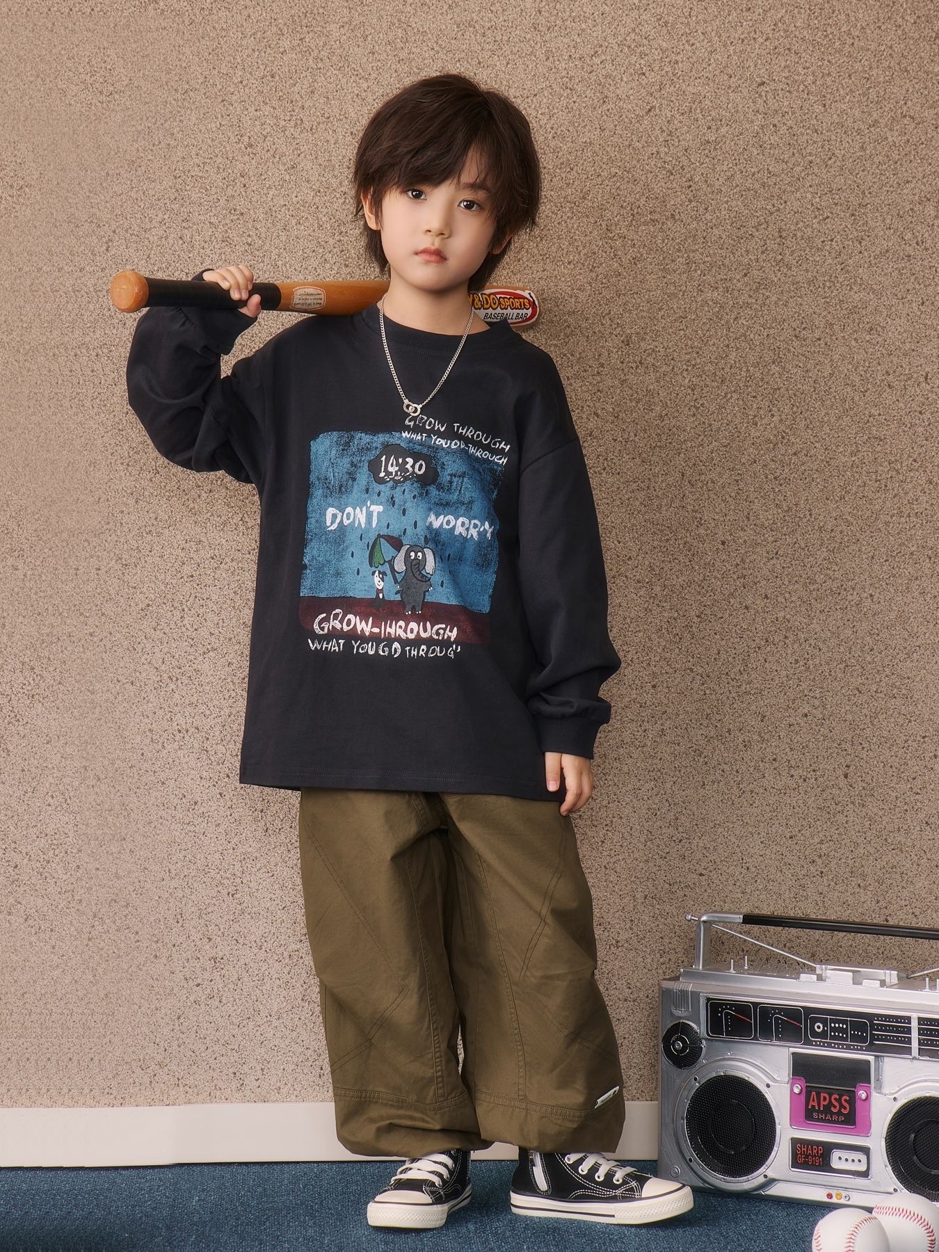 大象撐傘字母上衣