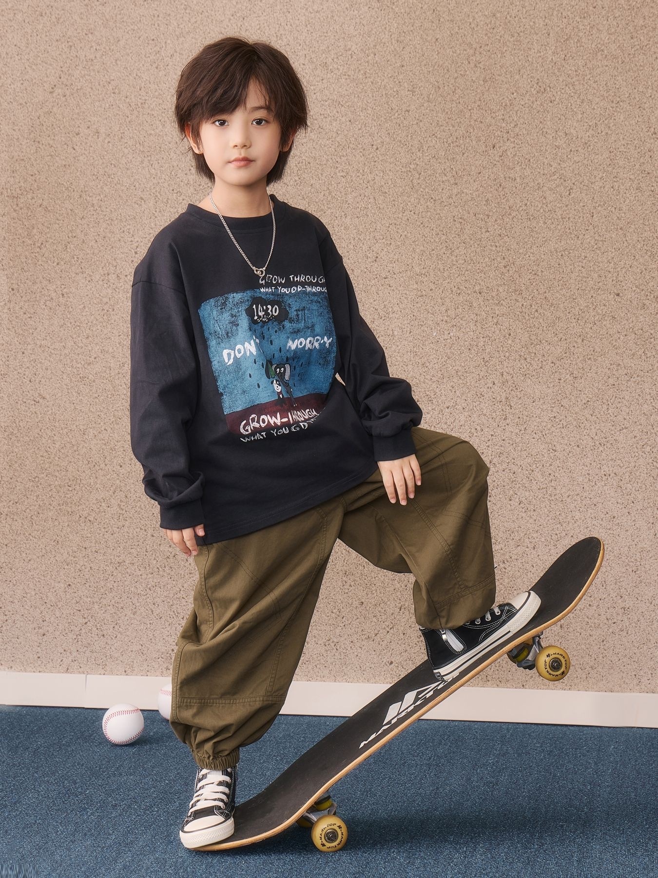 大象撐傘字母上衣