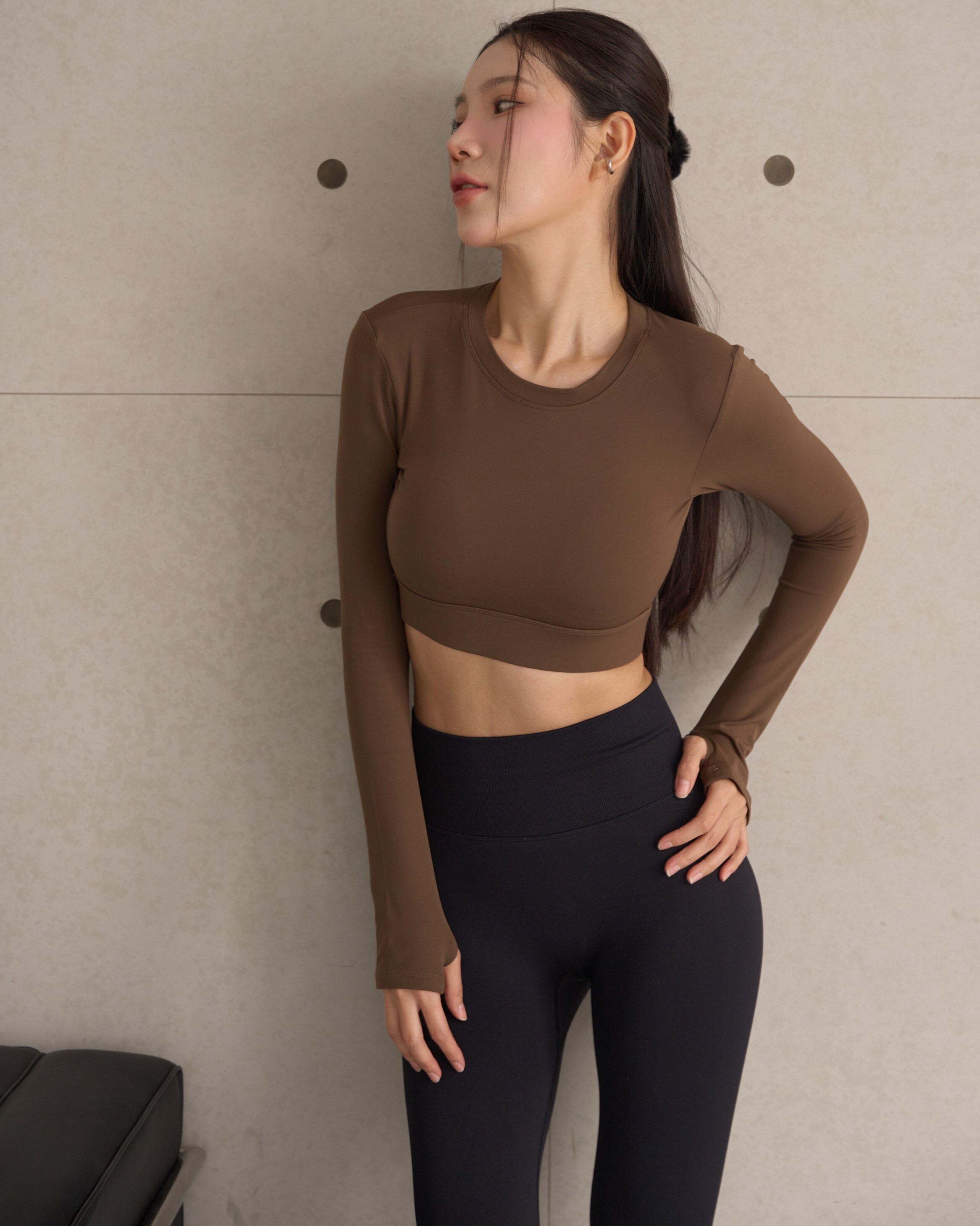 Halo美背簍空BRA TOP長袖上衣-橄欖綠