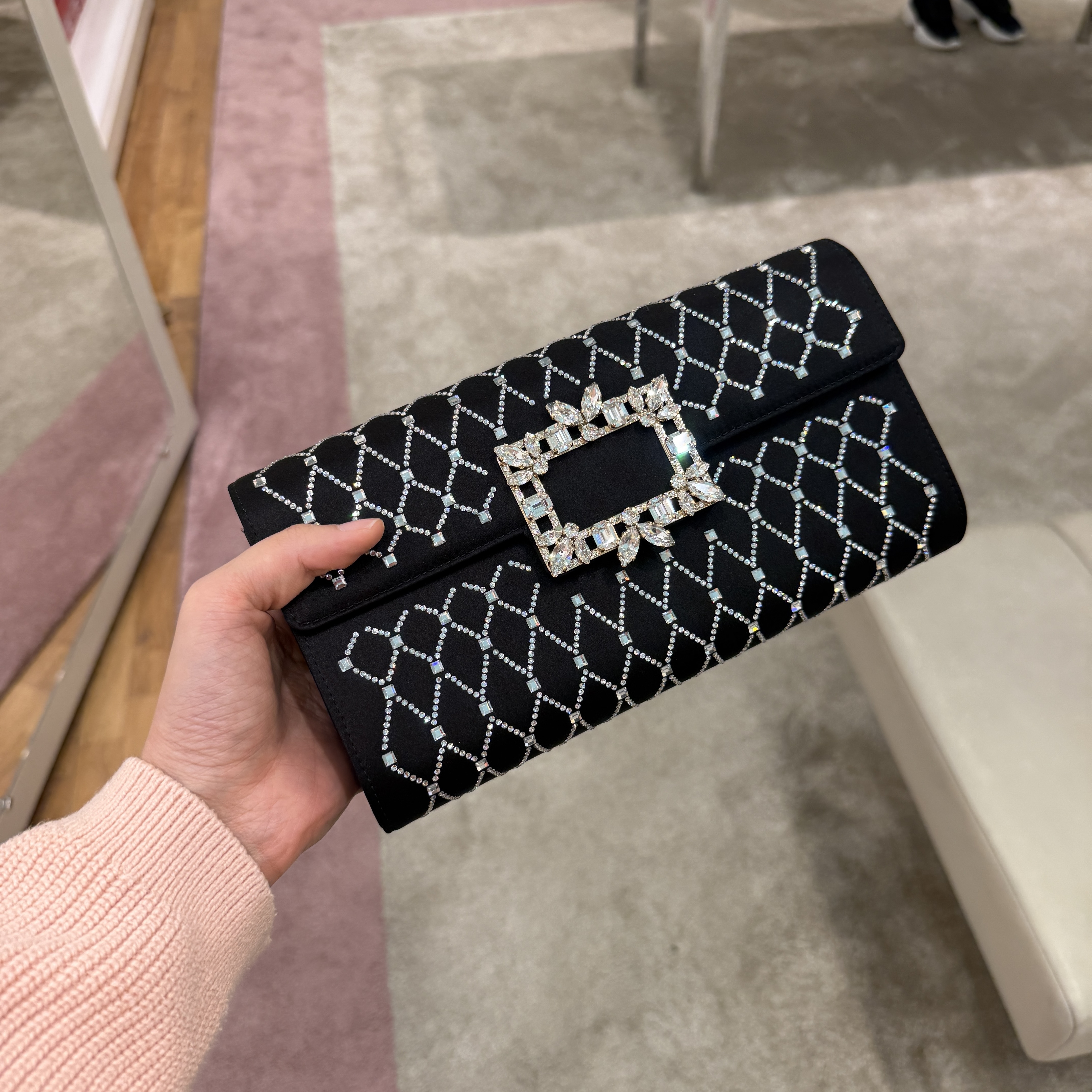 Roger Vivier RV Broche Queeny Satin clutch black