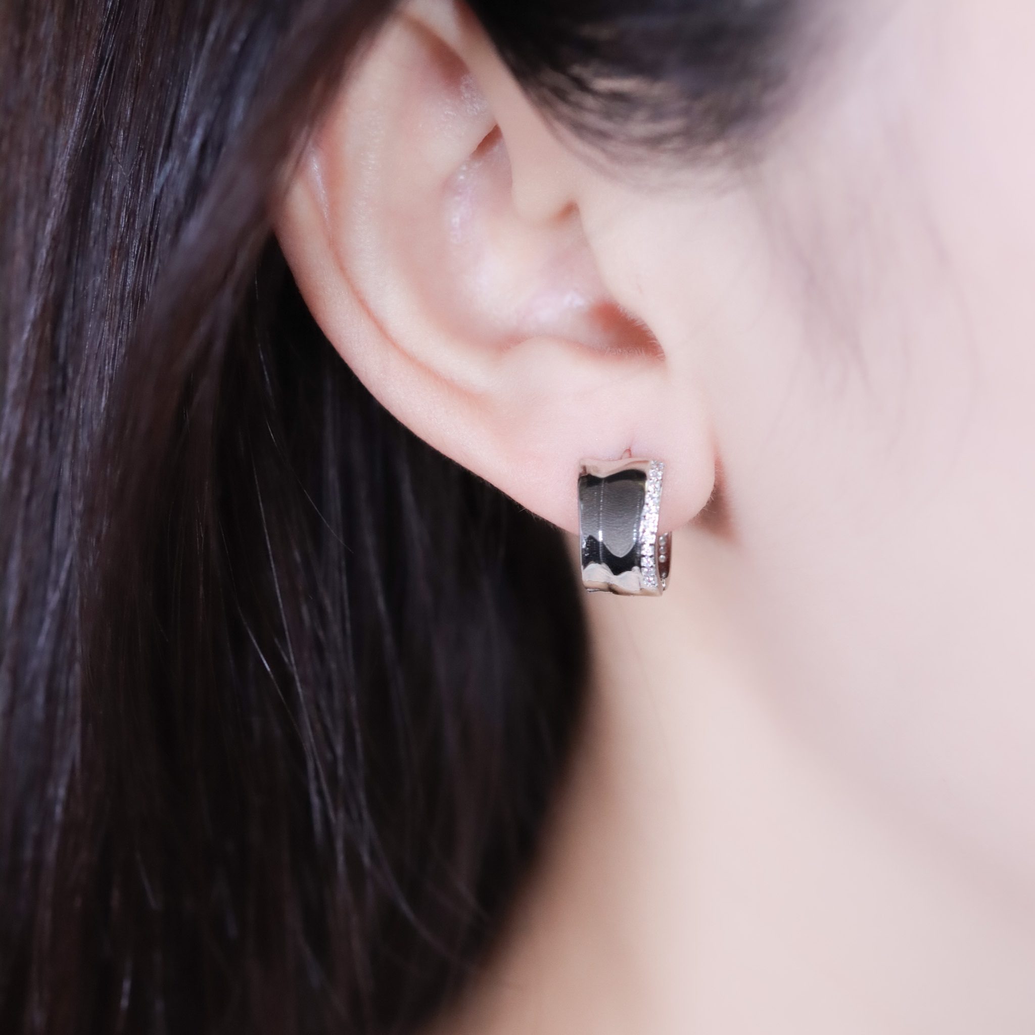 | 925純銀 | 緞感小鈴鼓耳環 | EA1050 |