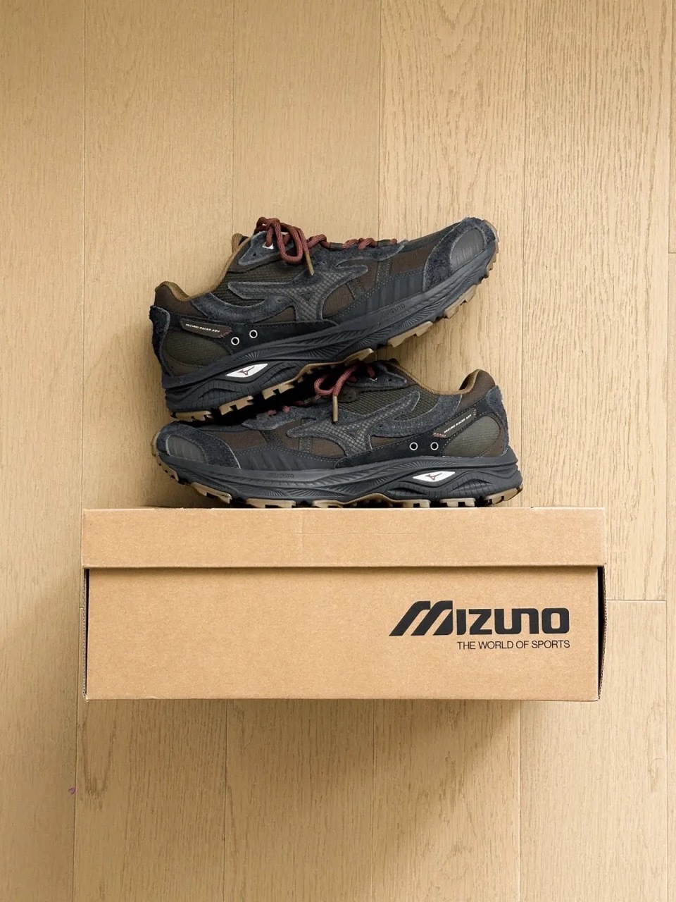 MIZUNO RACER ADV 山林棕綠 磚紅 卡其 灰綠 咖啡色 大地色系 防滑 耐磨 緩震 男女鞋 D1GH241212 / 預購