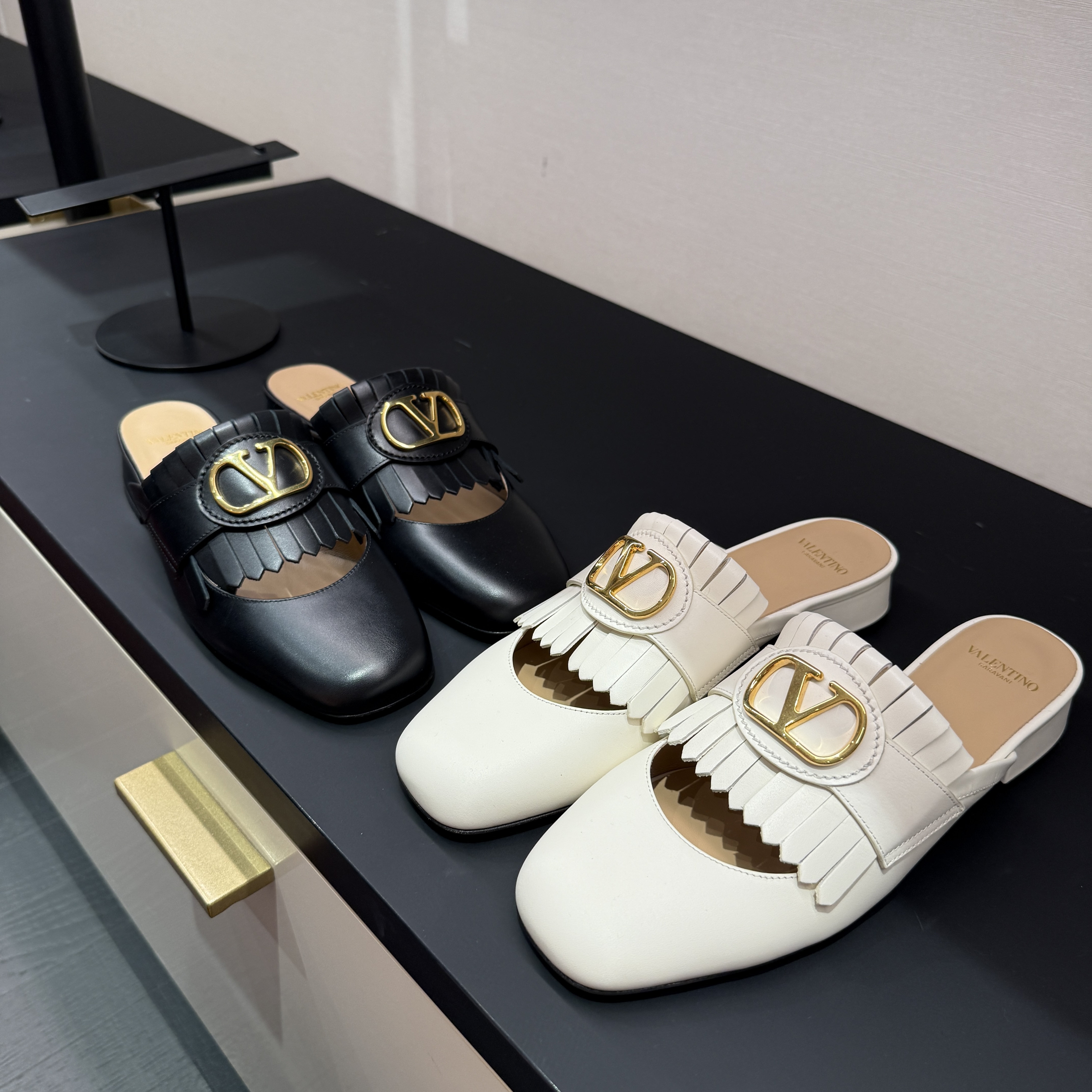 Valentino Vlogo Signature Calfskin Moccasin Mule With Fringes 25mm 2 colors