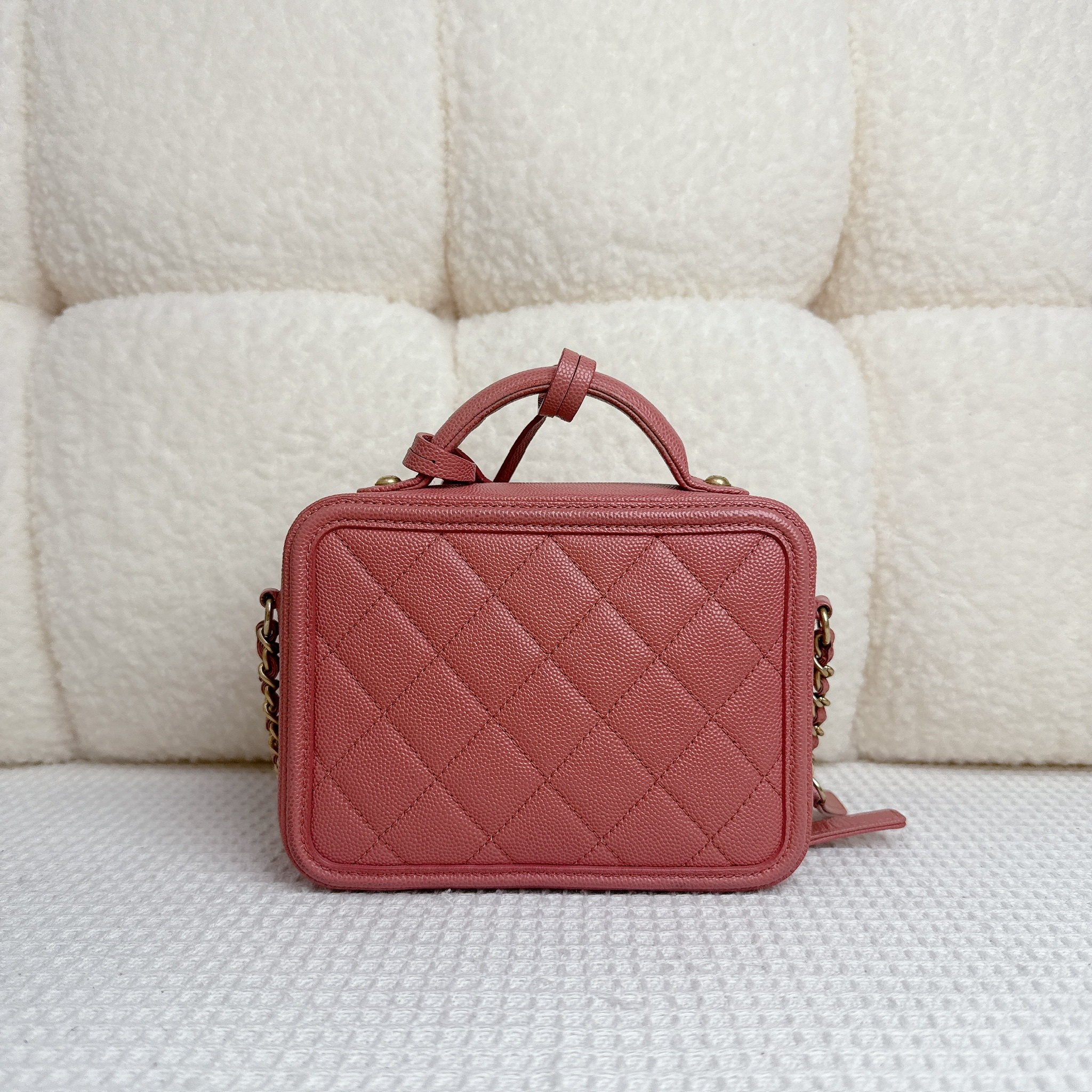 Chanel Vanity Case - Pink / Ghw