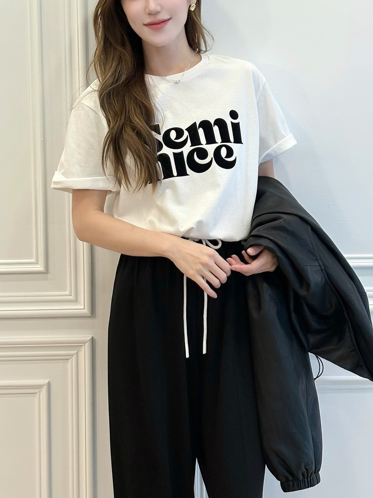 (時髦百搭)絨面字母T