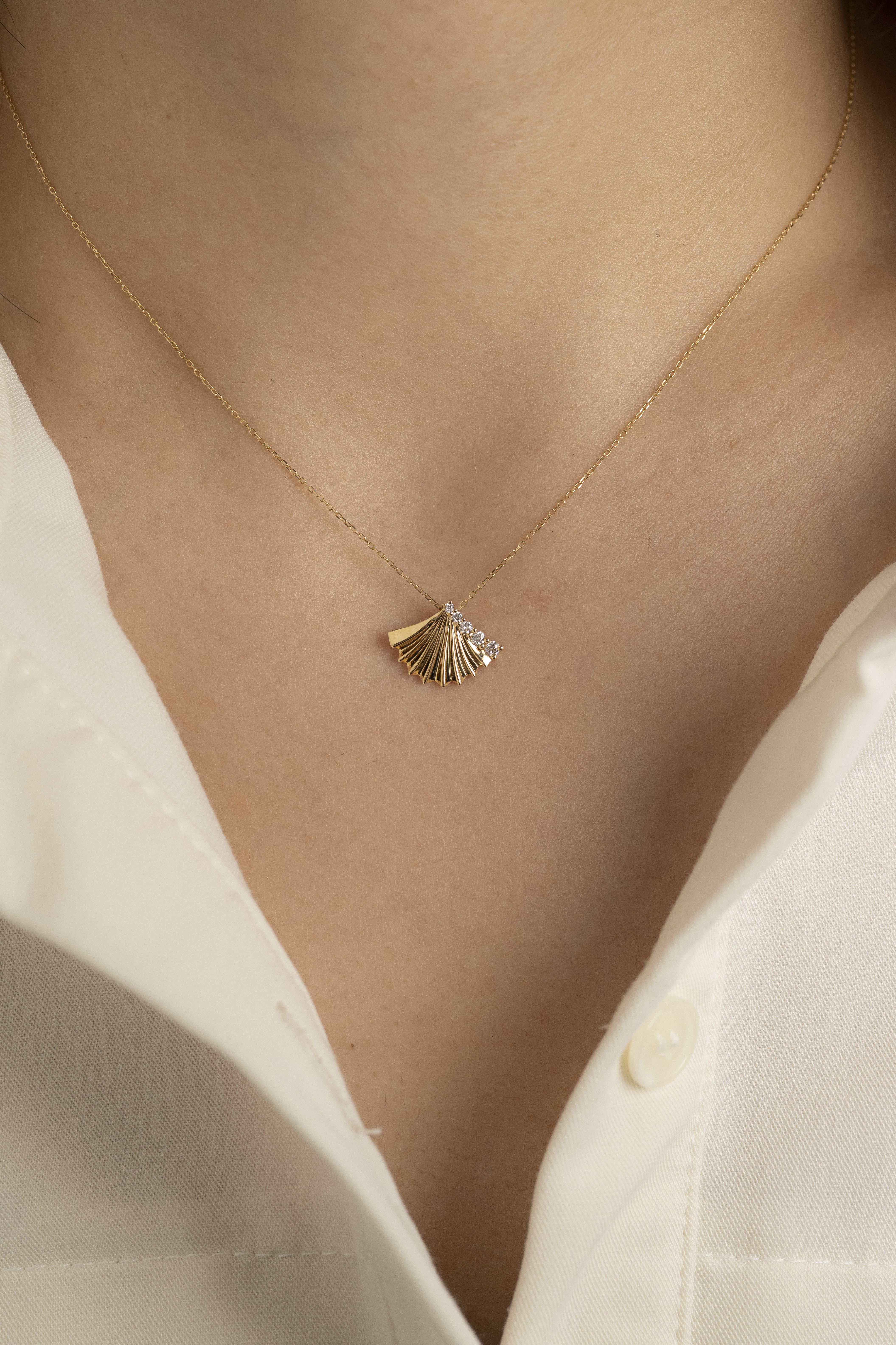 18k Roselure Diamond necklace