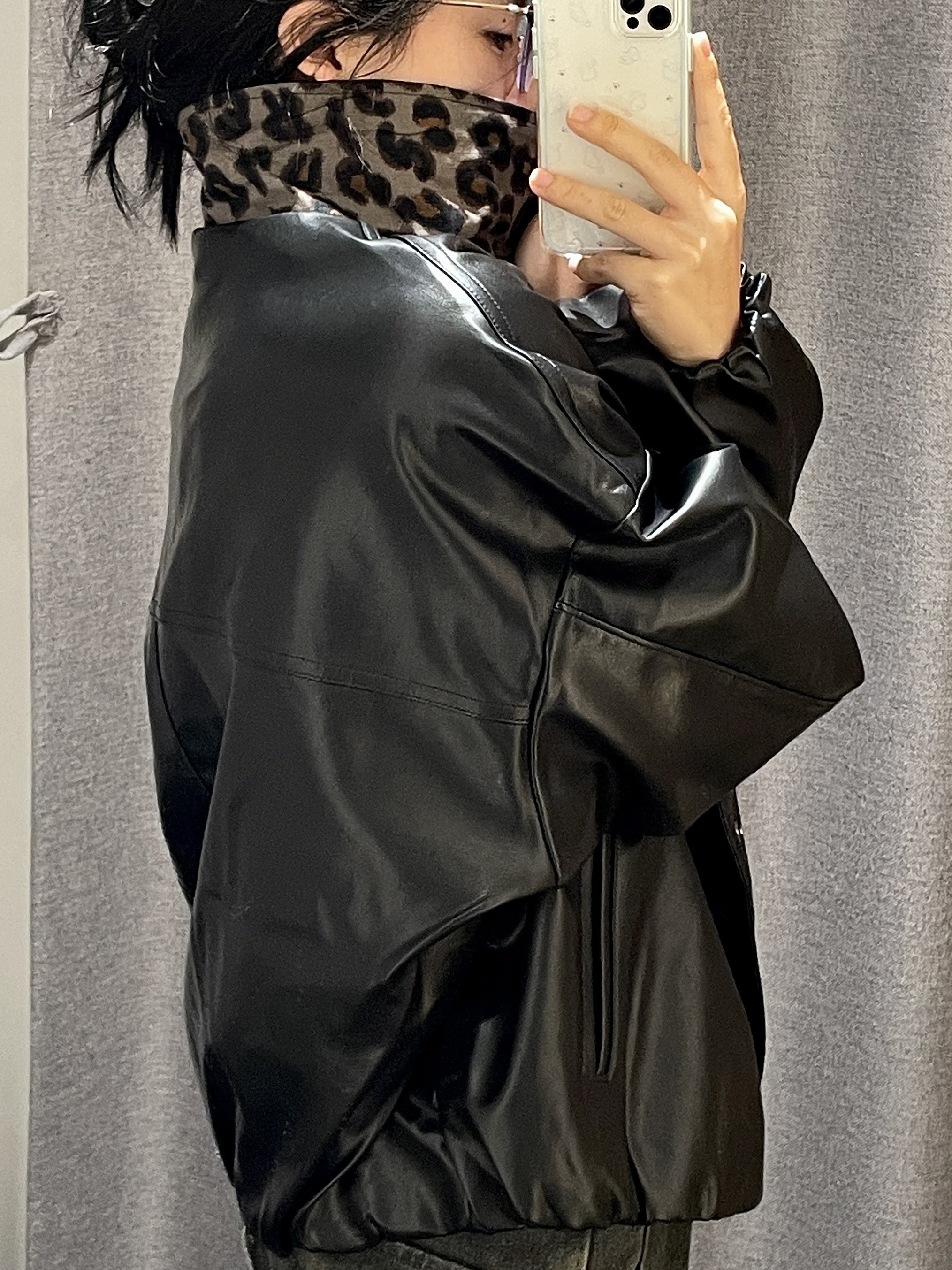 NIKE SPORTSWEAR 豹紋翻領 仿皮革外套 仿皮外套 立領 夾克 排扣 黑色 女款 IO0477-010 / 預購