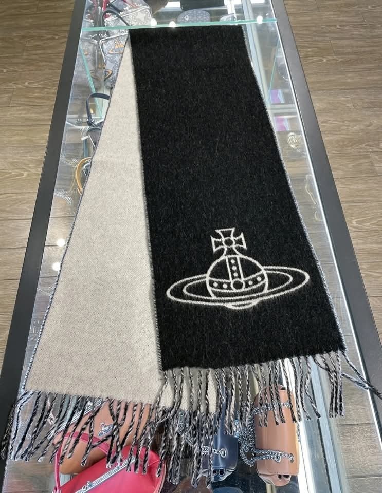 Vivienne Westwood 大土星 雙面 圍巾