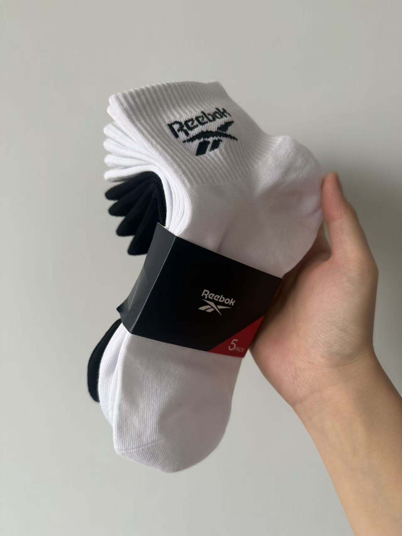 代購-Reebok 抗菌 防臭 透氣 排汗 中筒襪 男款 黑/白 五入裝