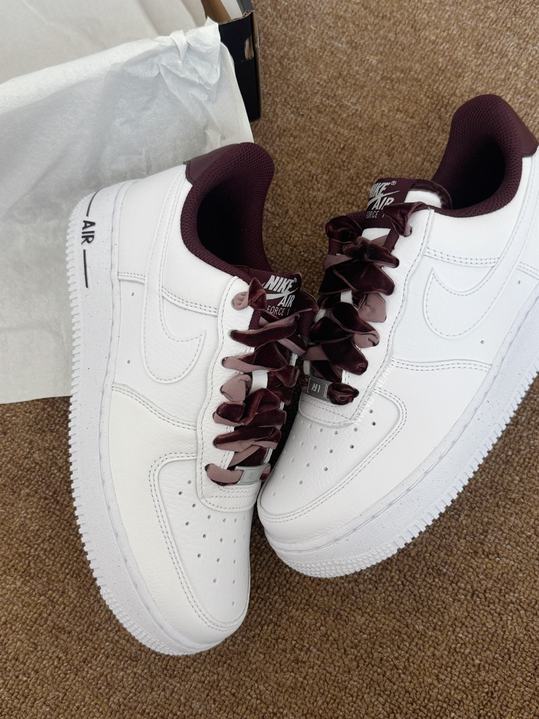 Nike Air Force 1 07 紅絲絨蛋糕