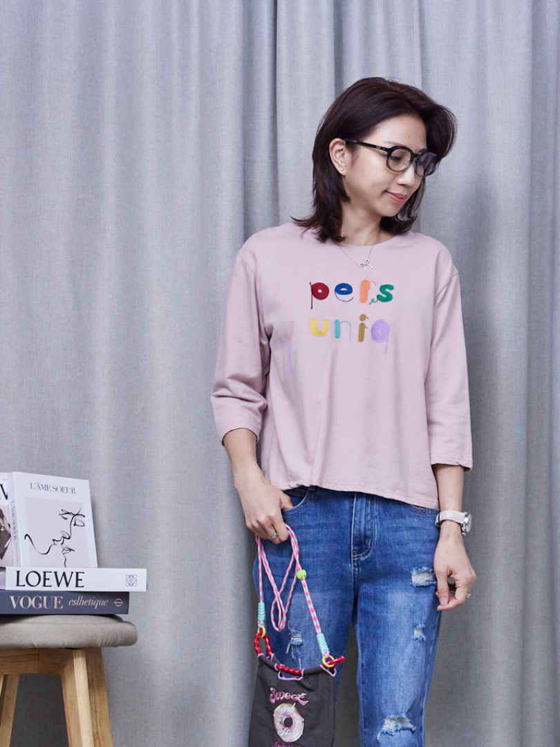 多了點玩心趣味☆彩色立體刺繡棉T (正韓)