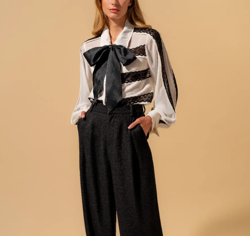 1EA1020-031 EDWARD ACHOUR Blouse with Black Lace Panel Detailing Ivory #090614/936 (C-EU-E)