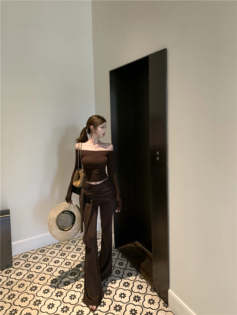 彈性一字領+假2件高腰喇叭褲(2件組)