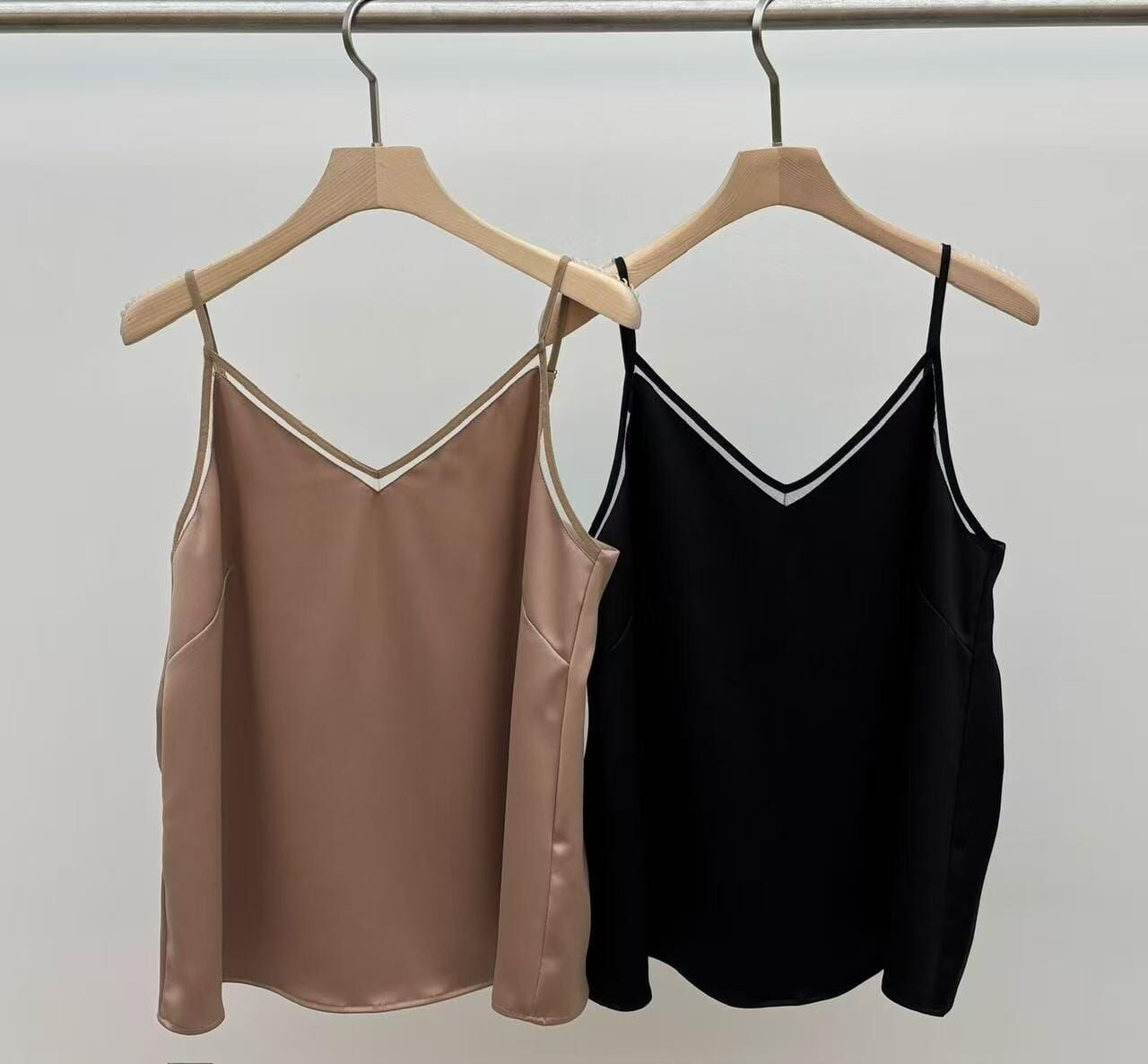 JU5138 絲質滑感細肩帶背心