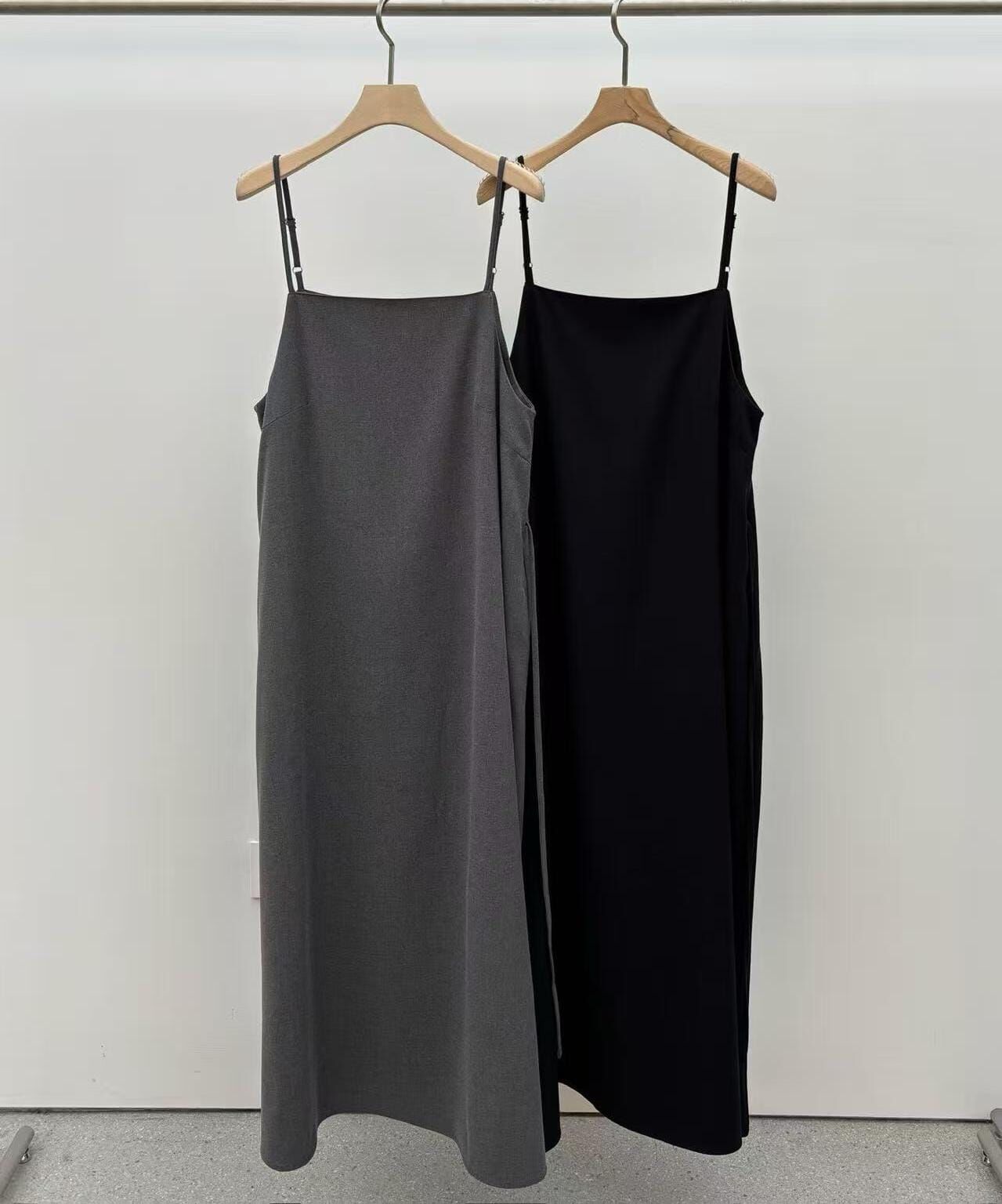 JU5140 西裝料吊帶側開叉長裙