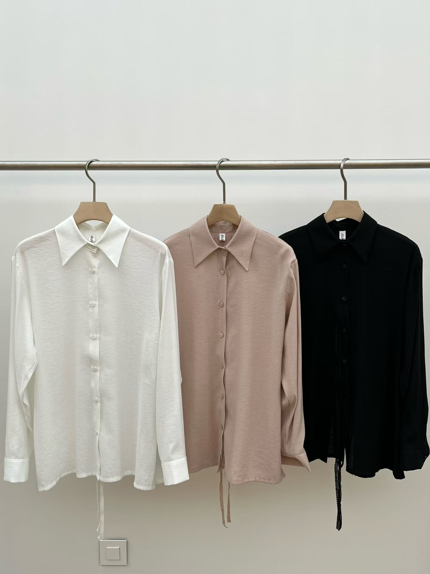 JU5124 韓國後開叉綁帶恤衫