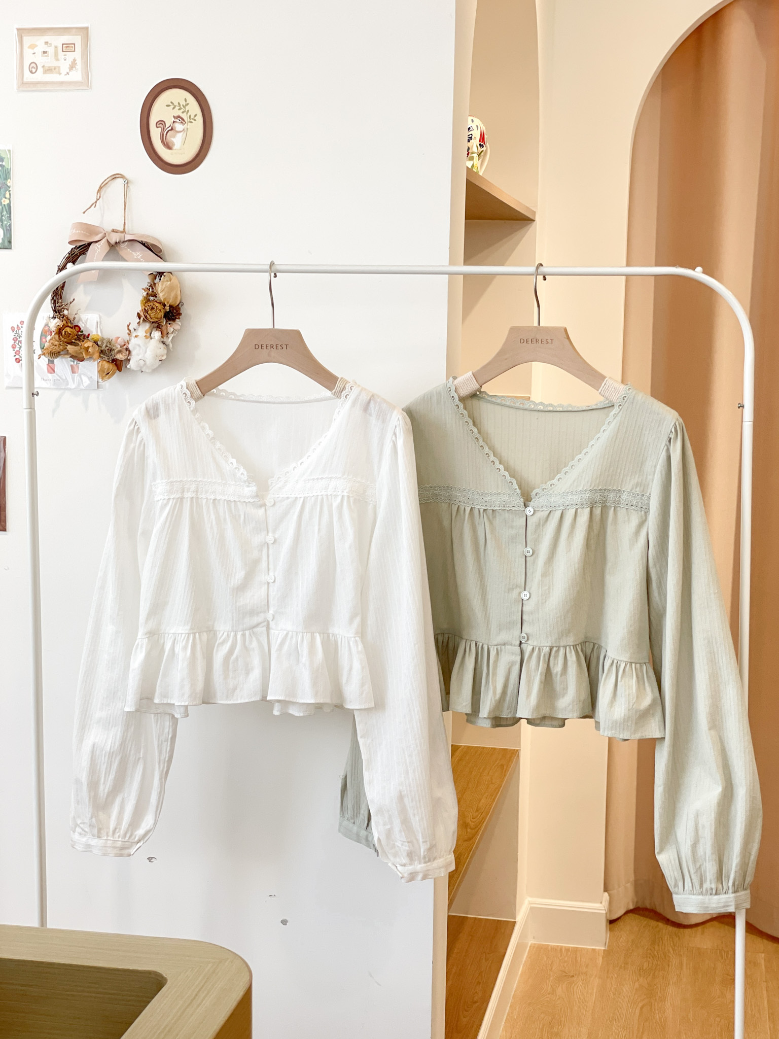 T1405 Bennett Puffy Blouse