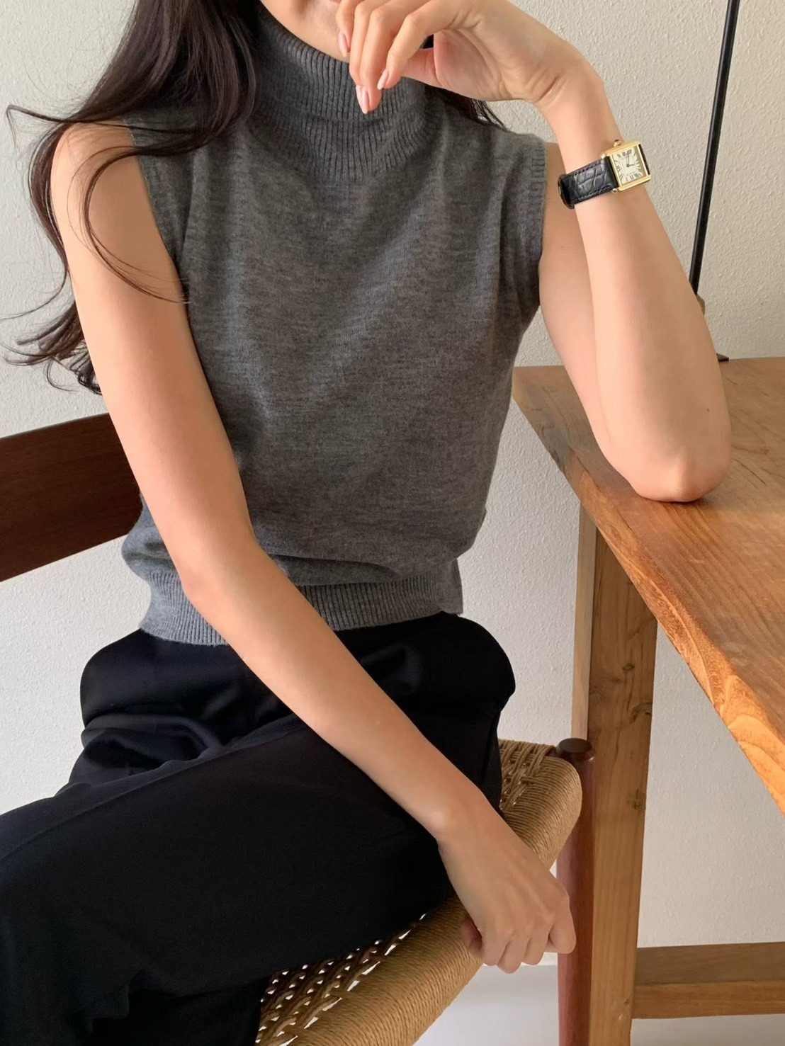 反摺高領無袖針織背心