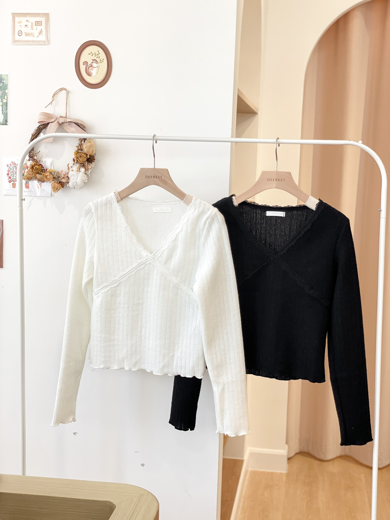 T1407 V-neck Light Fleece Top