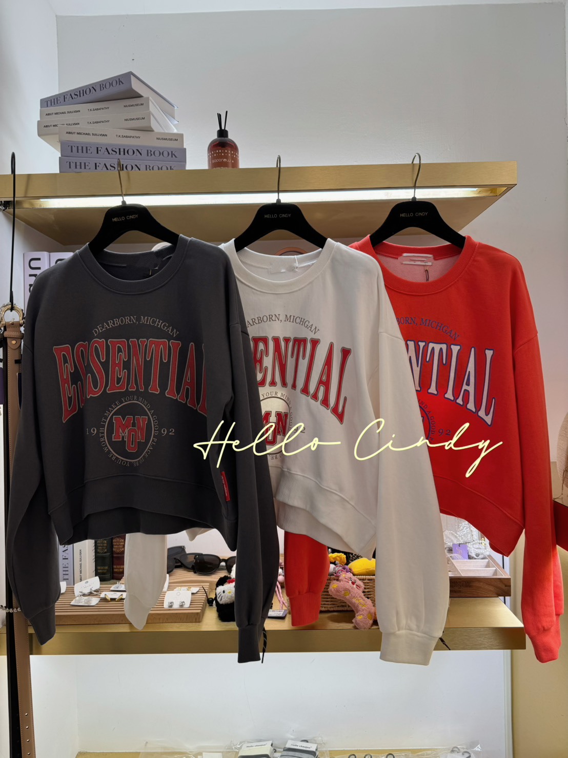 B10067 -韓國美式校園微短版大學T