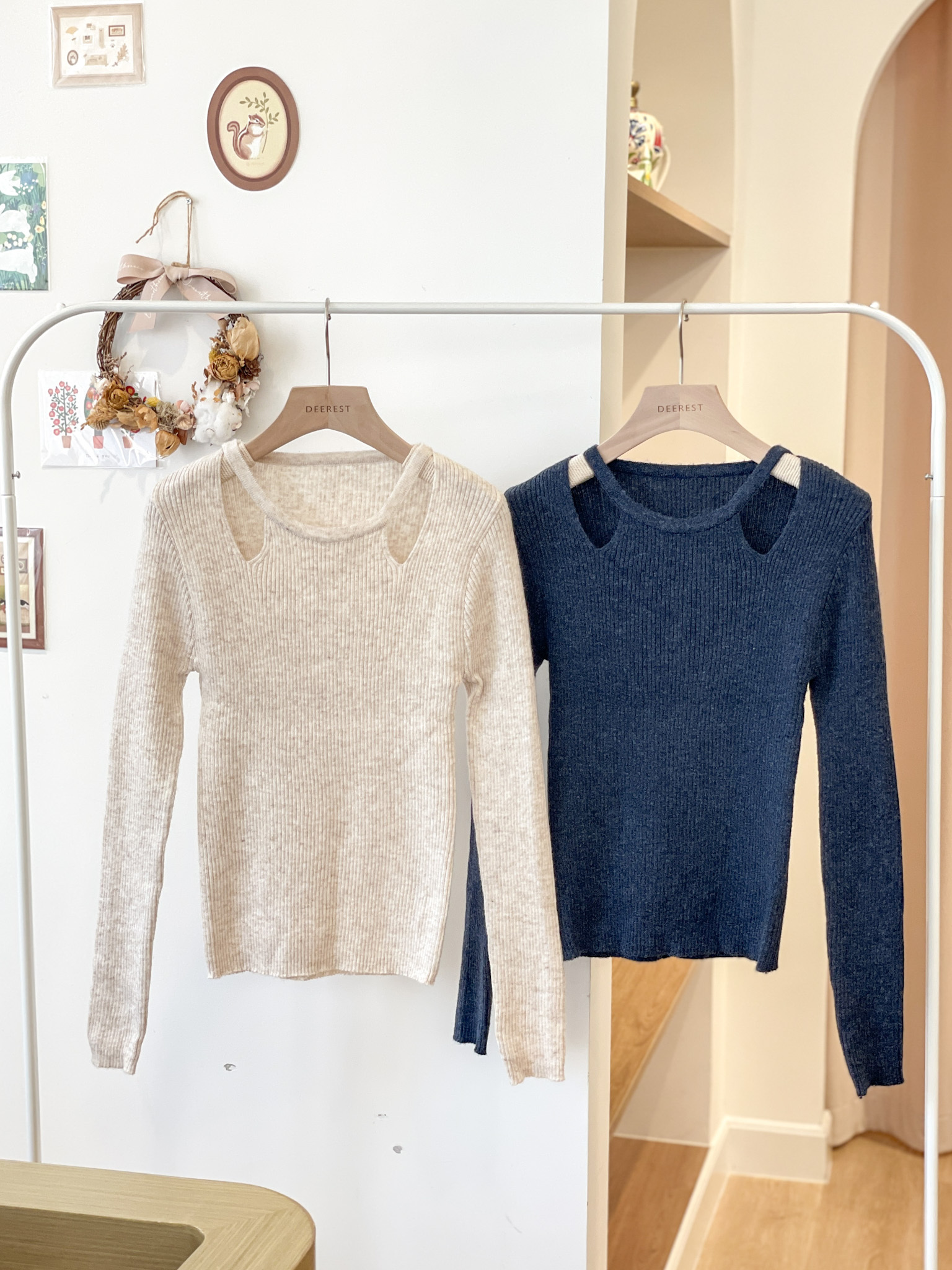 T1409 Faye Cut-out Knit Top