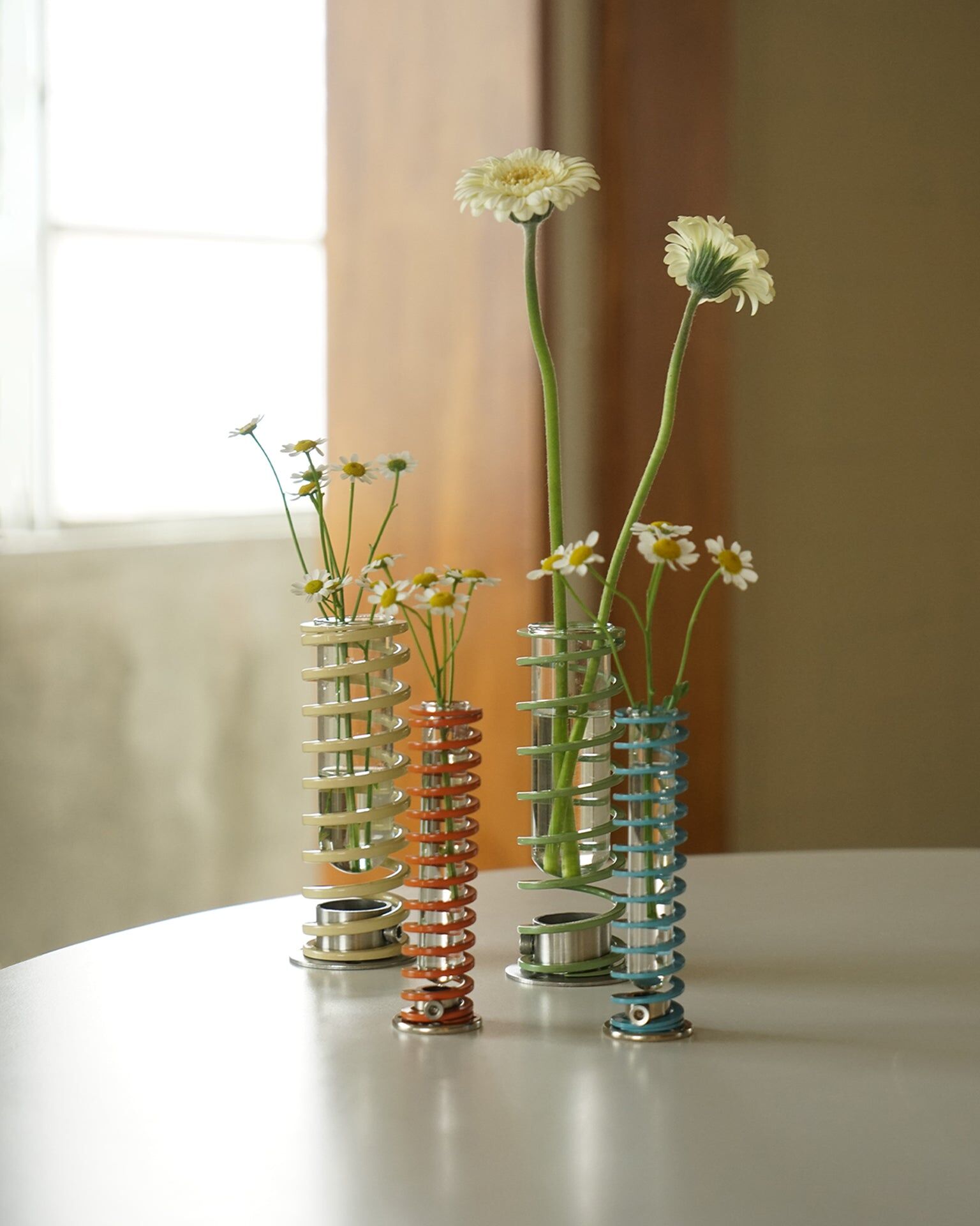 Mo_&_A｜Spring Vase