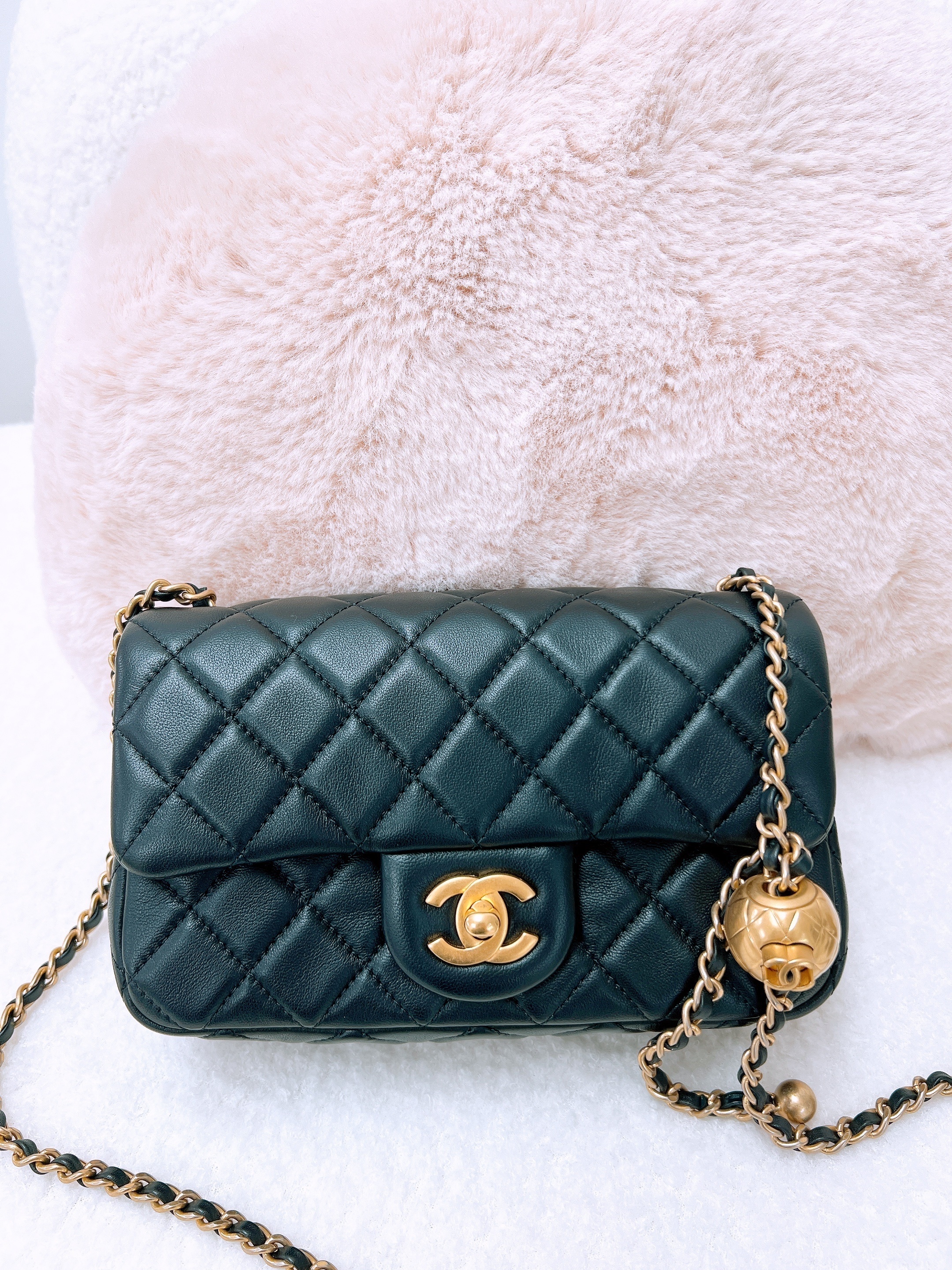 Chanel mini cf 20 / classic flap with pearl crush (black GHW) 黑色金球