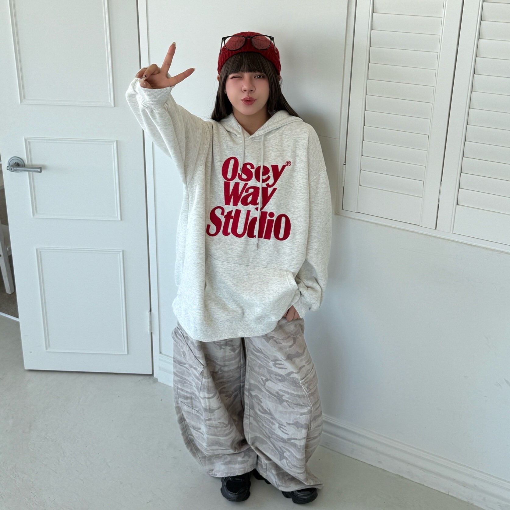 熱銷回歸!OSEYWAY® 刺繡大口袋寬鬆帽tee