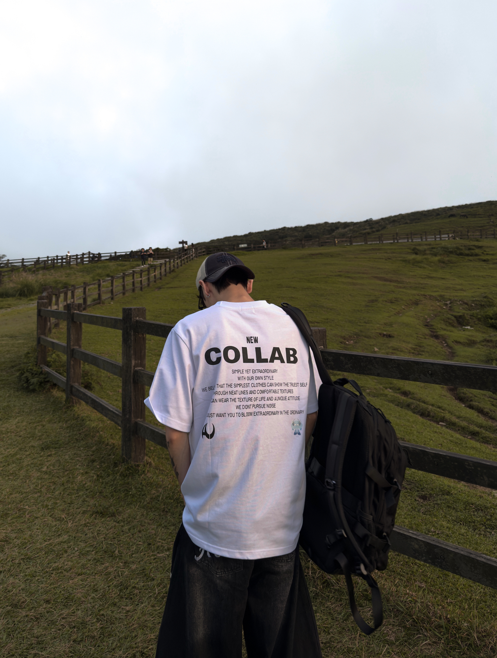 AU 𝚇 MONOUI聯名款短袖 限量發售