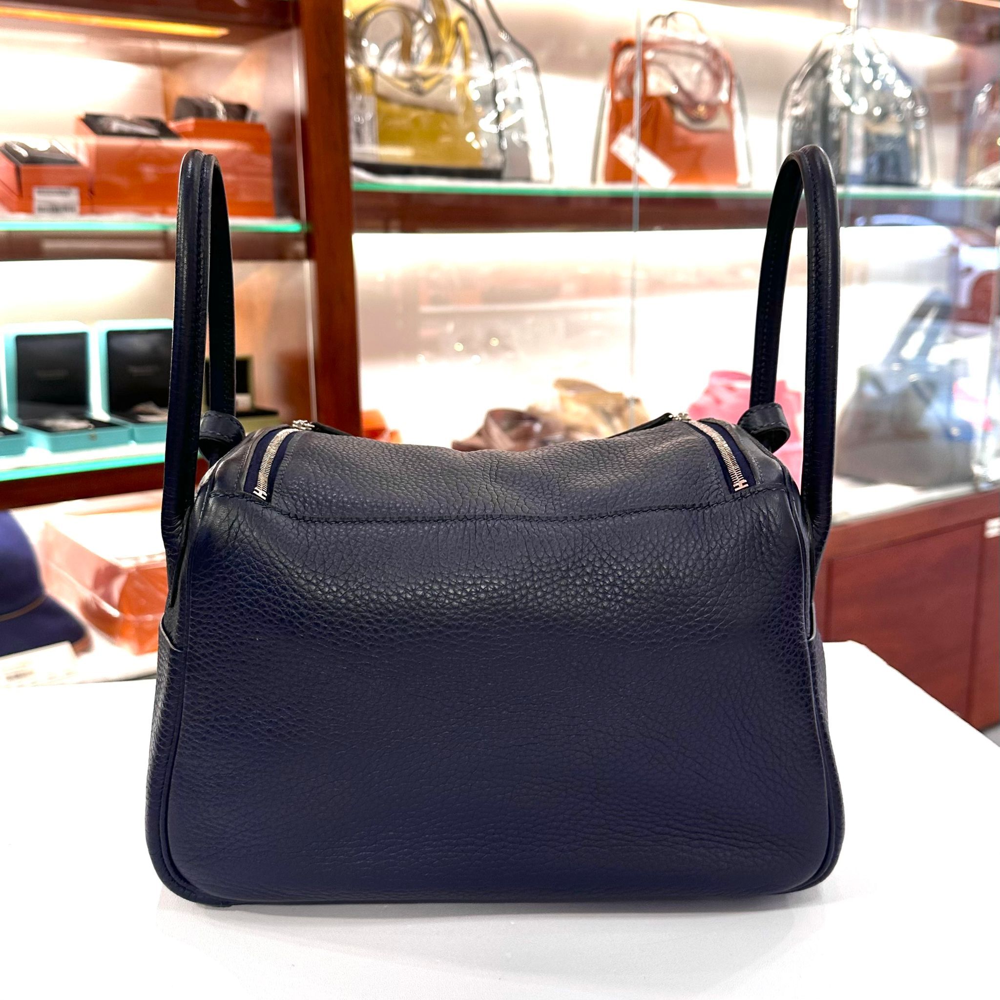 98%NEW二手HERMES LINDY 26 午夜藍銀扣TC皮 A刻 2Z PHW #兩年免費保養 #香榭站正品