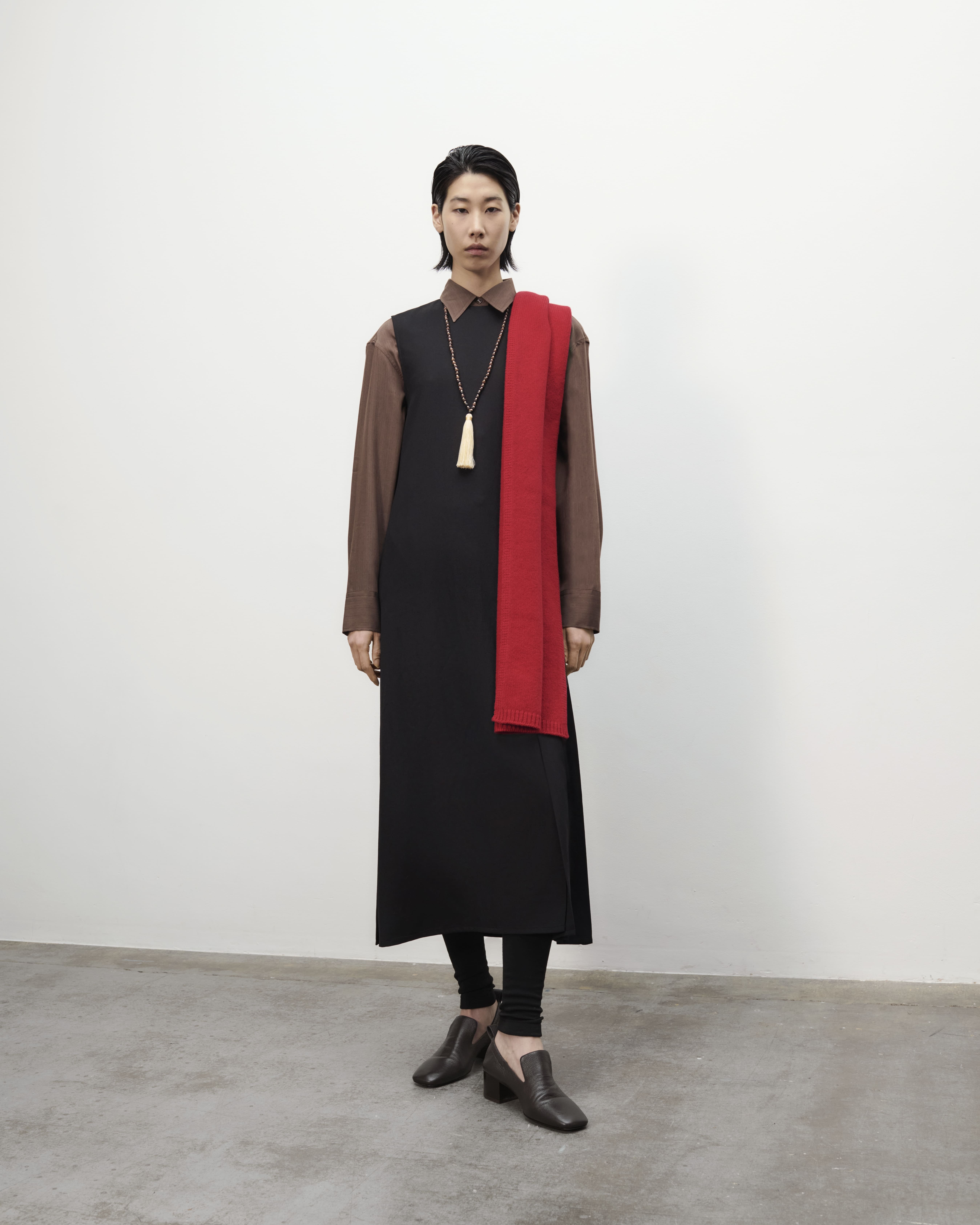 Studio Nicholson｜CARAT 圓領無袖褶飾開衩洋裝