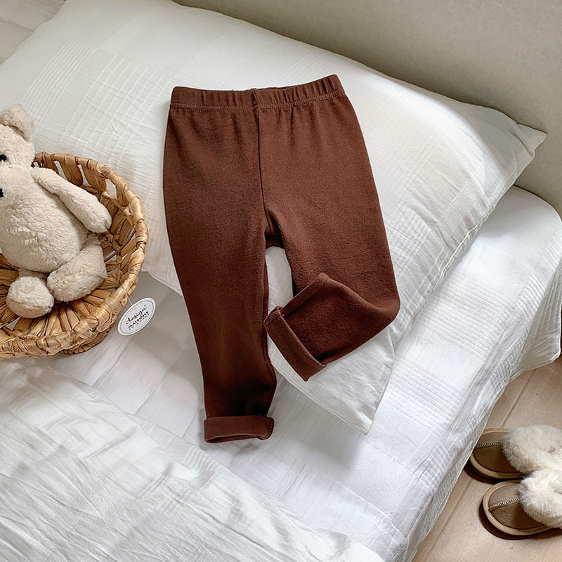 素面百搭內搭長褲