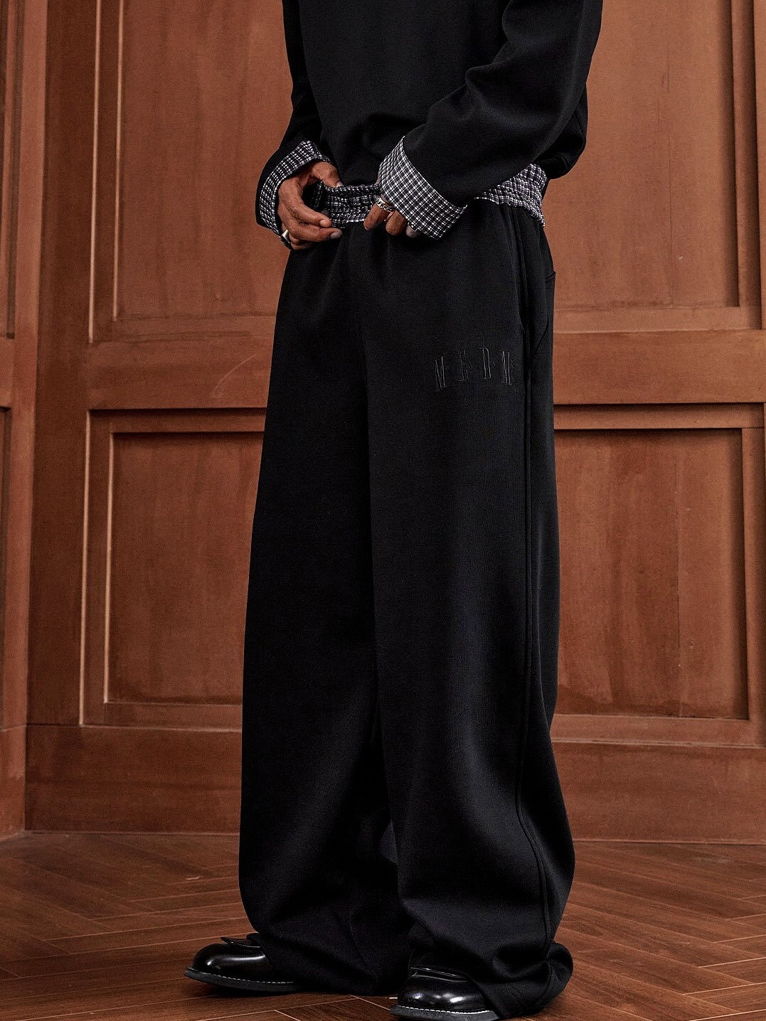 MEDM 基礎雙面拼格子 口袋刺繡Logo 寬鬆休閒 長褲