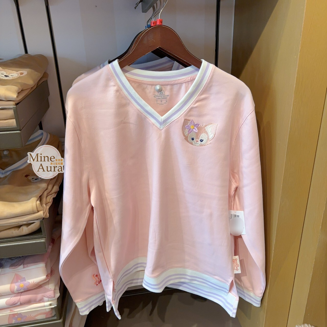 玲娜貝兒 LinaBell 滾邊 V領 設計 長T 長袖 上衣 -上海迪士尼樂園