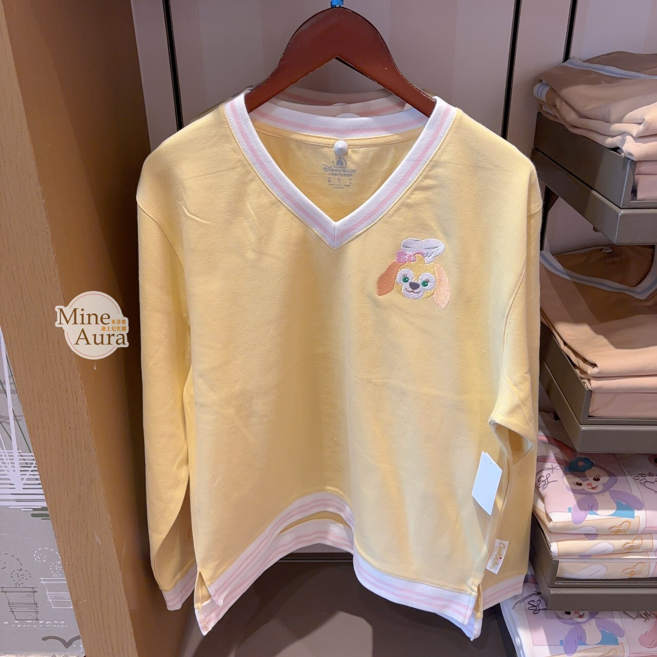 可琦安 餅乾 CookieAnn 滾邊 V領 設計 長T 長袖 上衣 -上海迪士尼樂園
