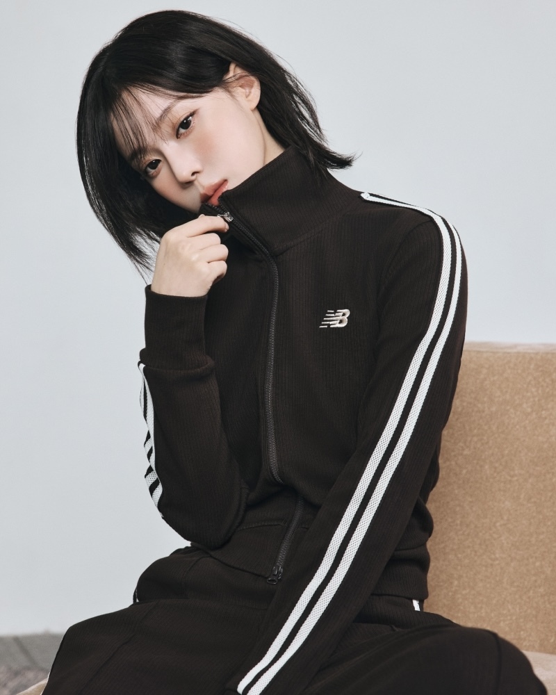 🇰🇷 NEW BALANCE NB 羅紋 修身套裝 立領拉鍊上衣 長袖 喇叭褲 寬褲 長褲  Winter代言同款 Aespa 金冬天 女款 / 預購