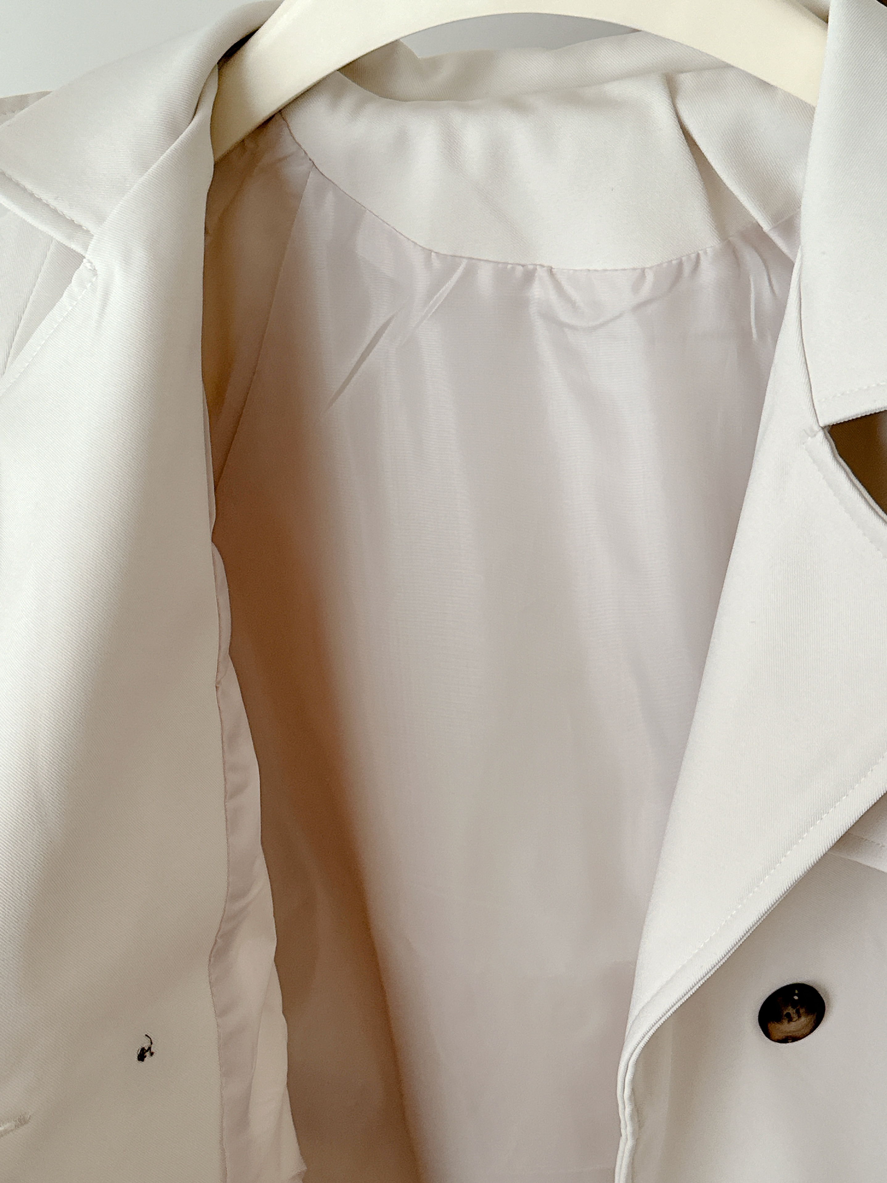 現貨🚚長版登場！🎉經典法式俐落優雅風衣外套（附綁帶）💕共3色