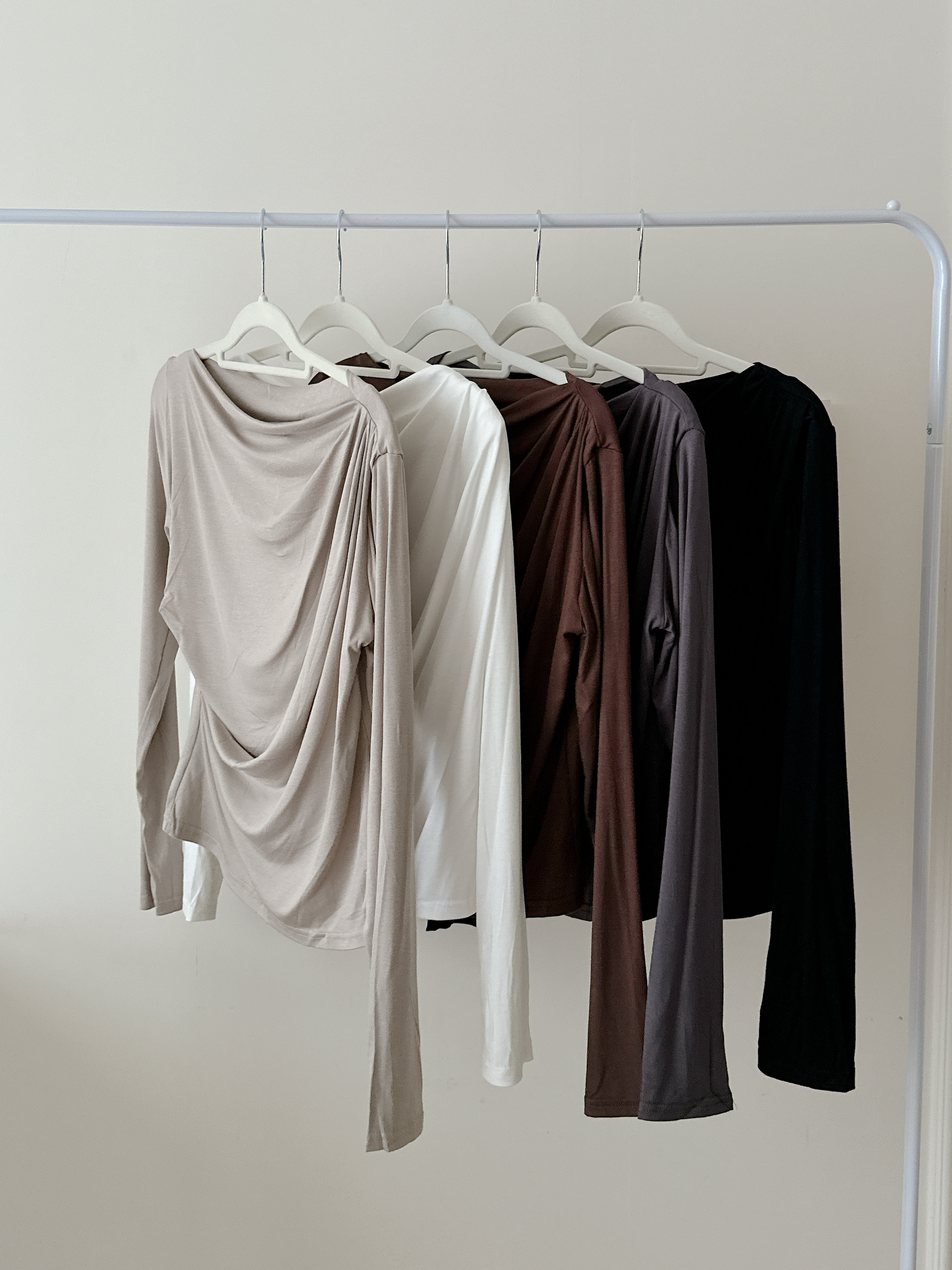 現貨🚚溫柔歐膩抓皺垂墜上衣💕共5色