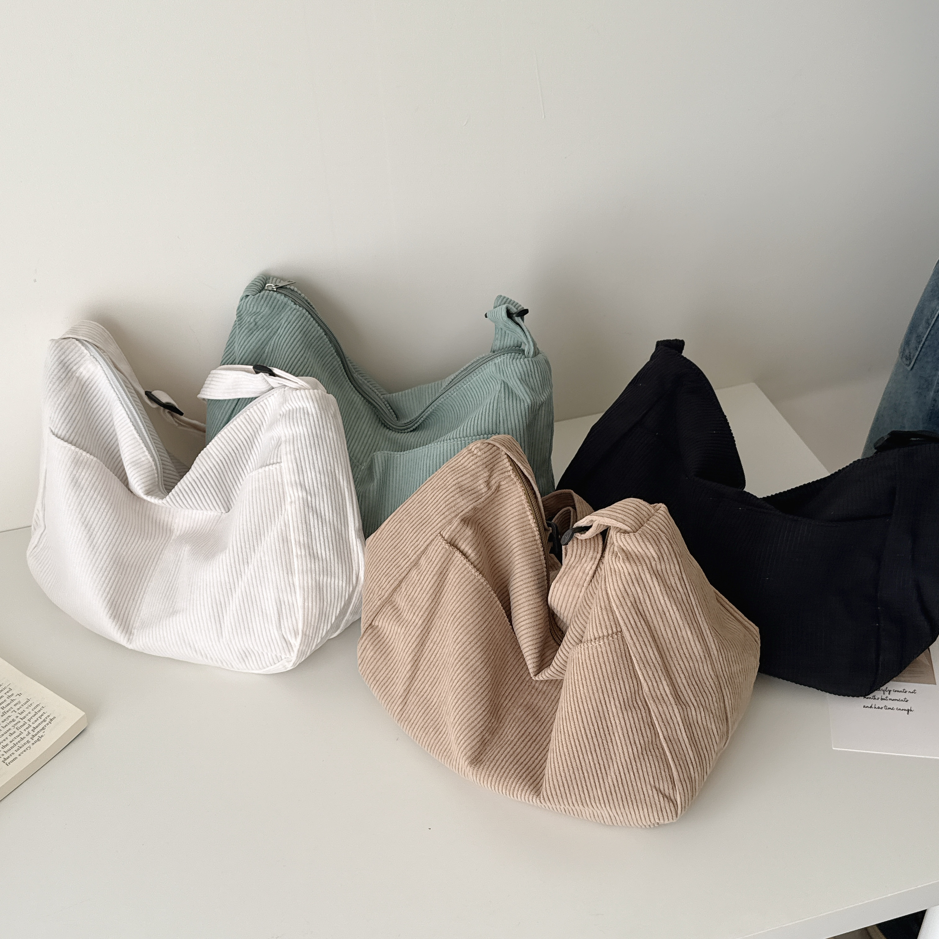 部份現貨🚚古錐燈芯絨幸運籤餅包💕共4色