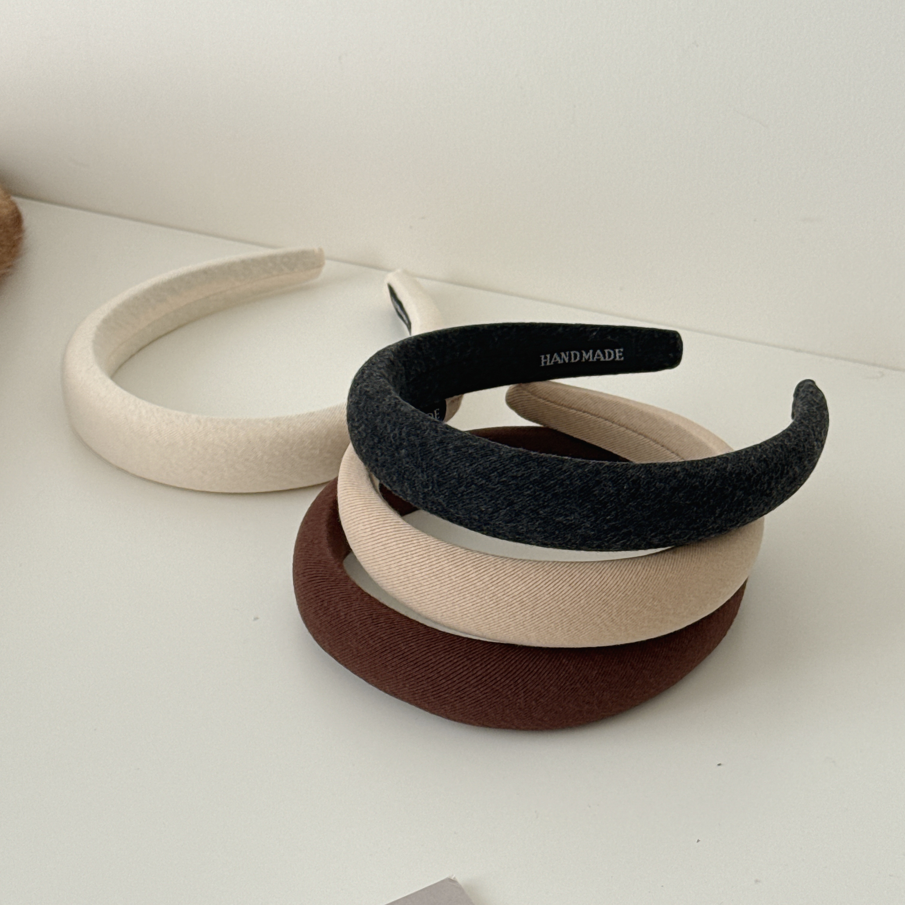 部份現貨🚚溫柔鬆軟吐司寬版髮箍💕共4色