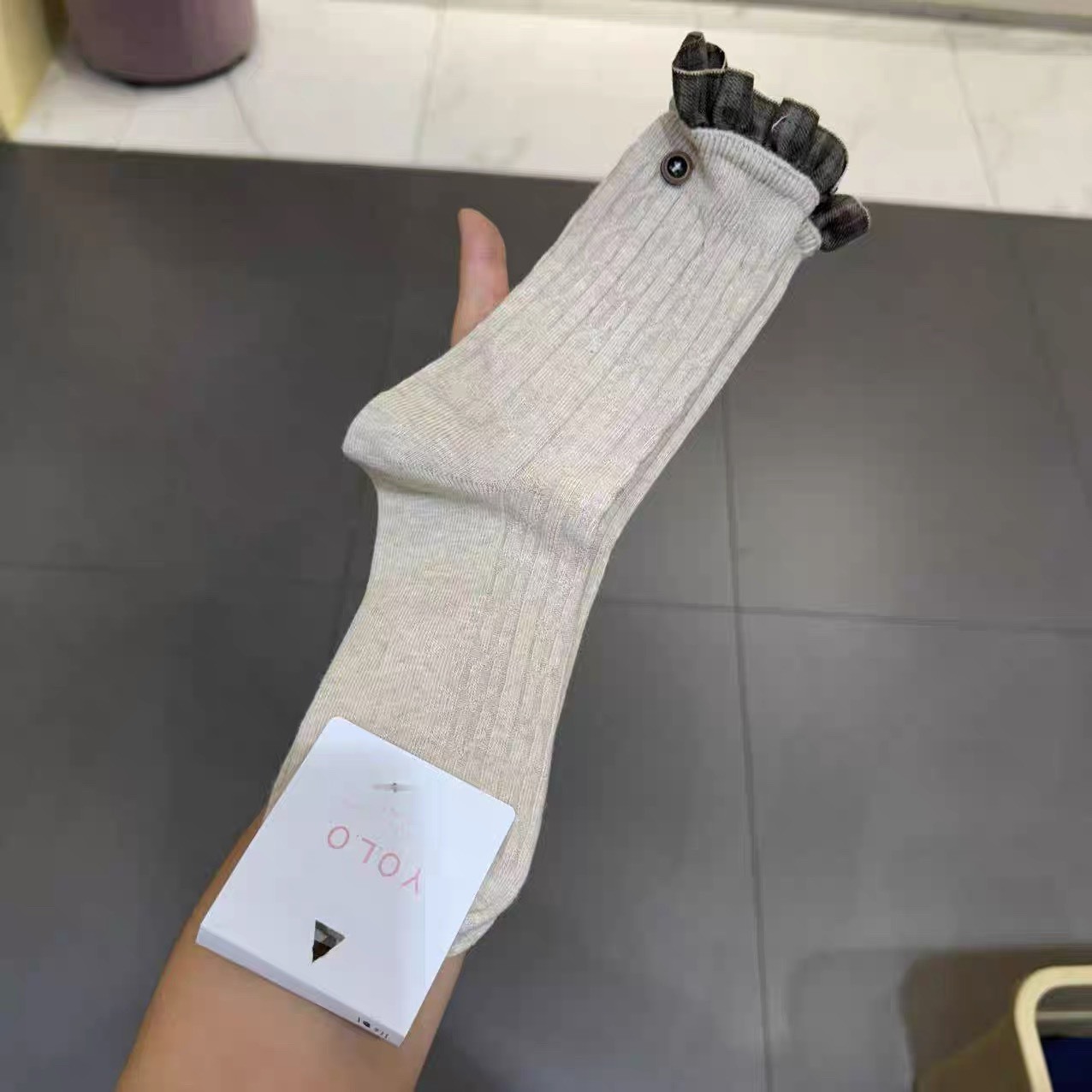 格子荷葉短襪