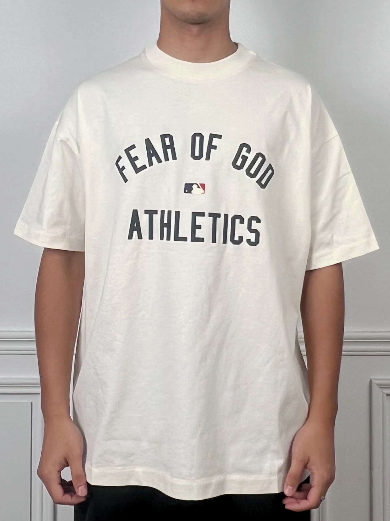 Fear Of God Essentials x MLB Athletics 聯名短袖上衣