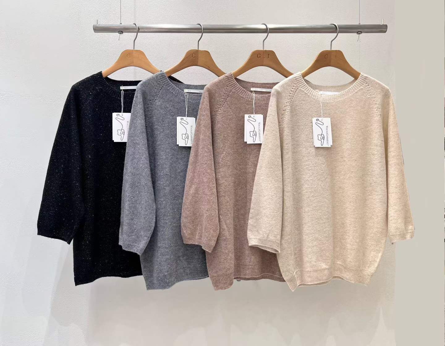 GI5115 混色微閃插肩針織上衣