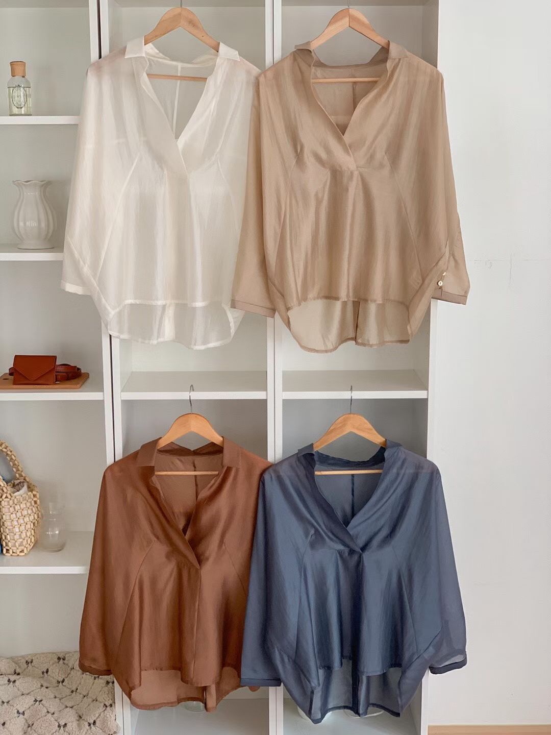 GI5117 光澤混絲開V上衣